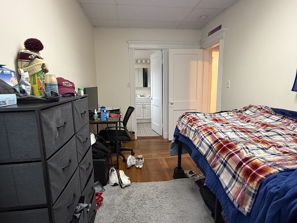 1957 Commonwealth Ave, Brighton