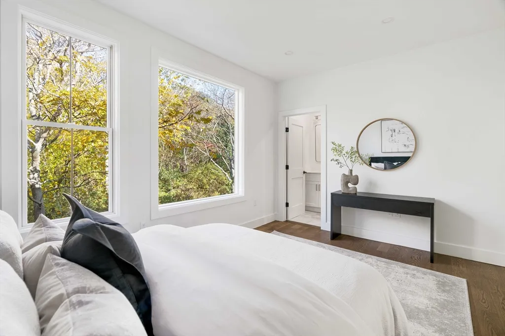 133 Boardman St, East Boston