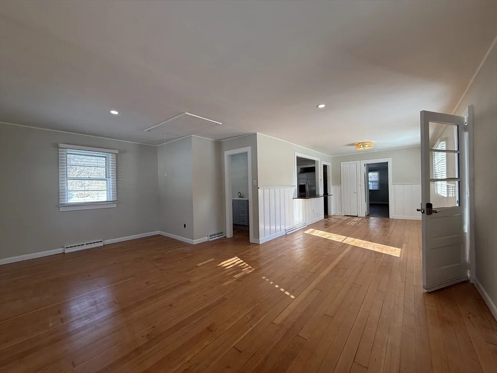 2 Cochituate Rd, Priscilla Beach