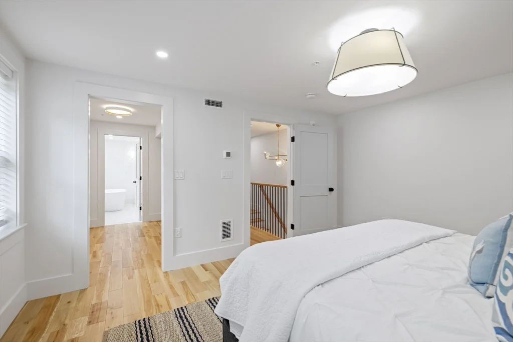 133 Spring St, East Cambridge