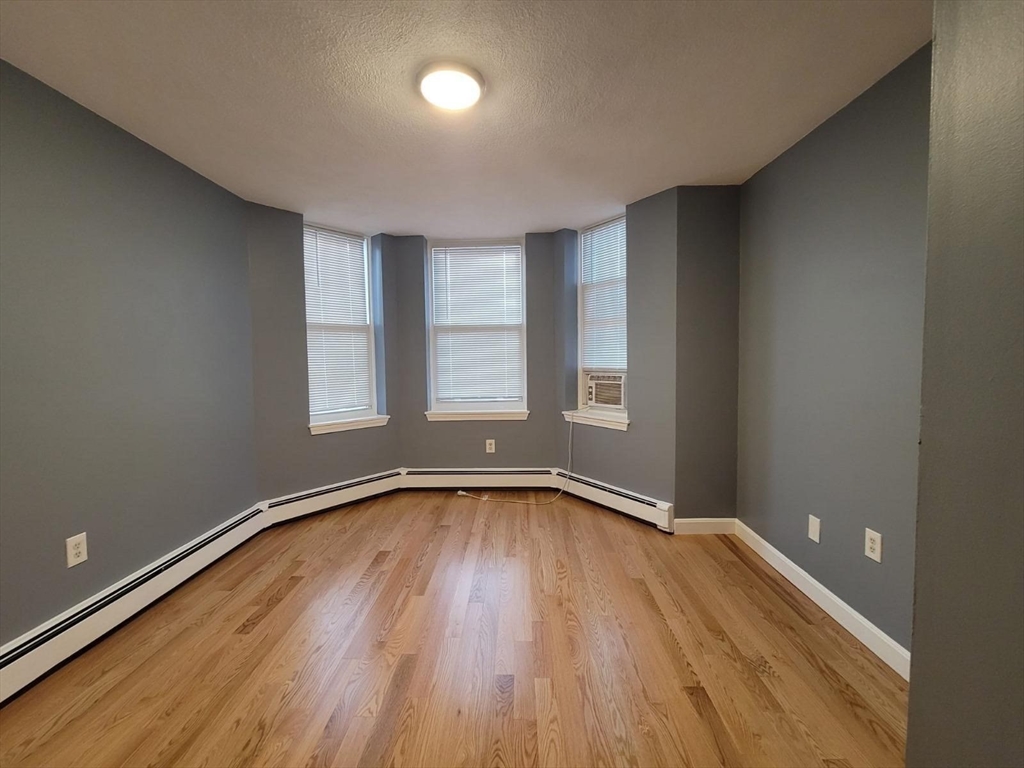 237 Chestnut St, Chelsea