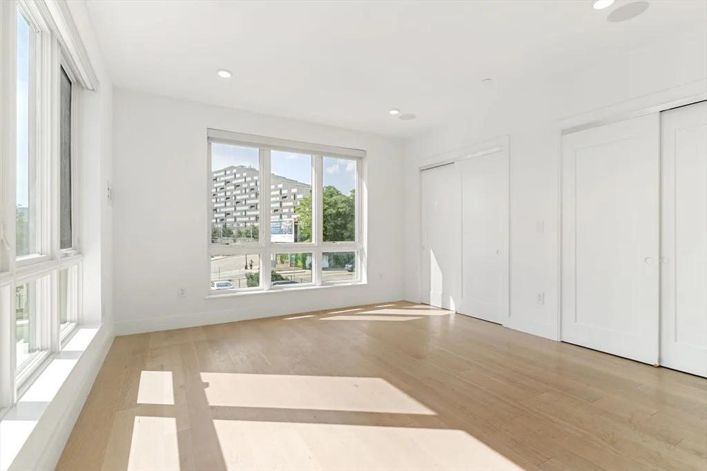 20 W 5th, South Boston