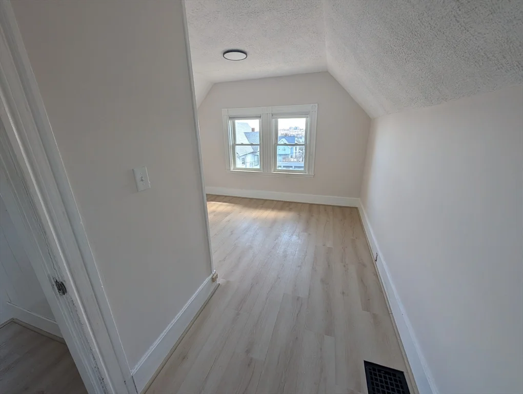 20 Fairmount, Everett