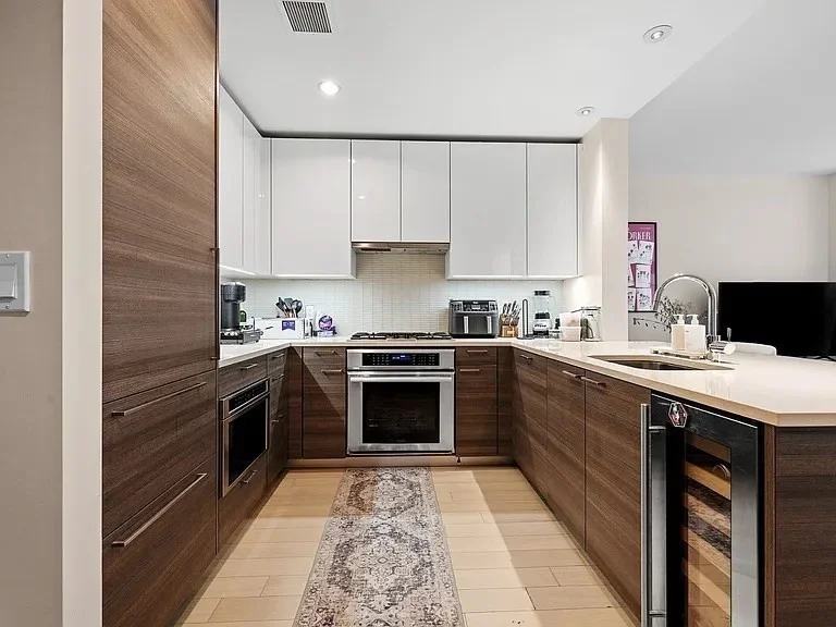 1 Franklin St, Midtown