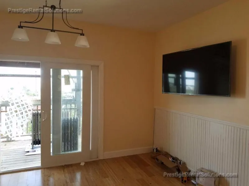 120 Gladstone St, East Boston