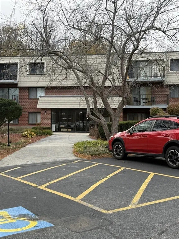 575 Broad St, Jackson Square