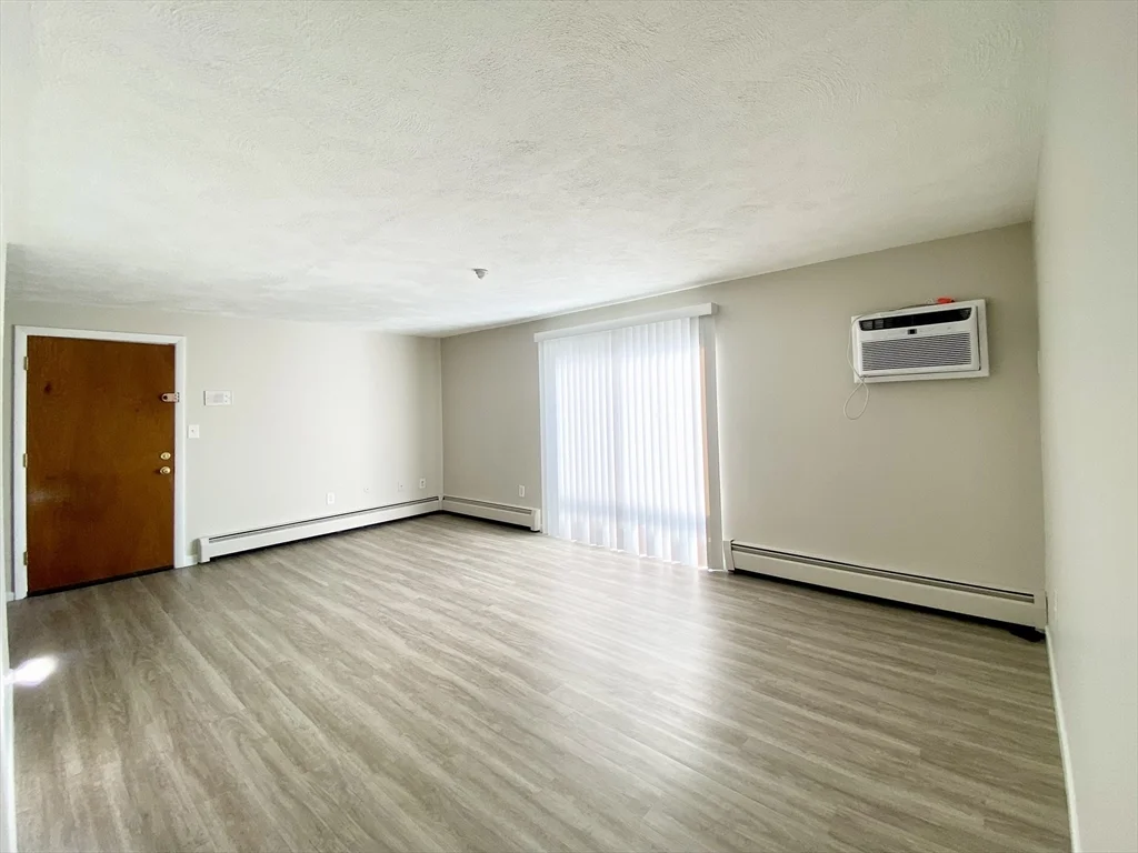 128 Salem St, Malden