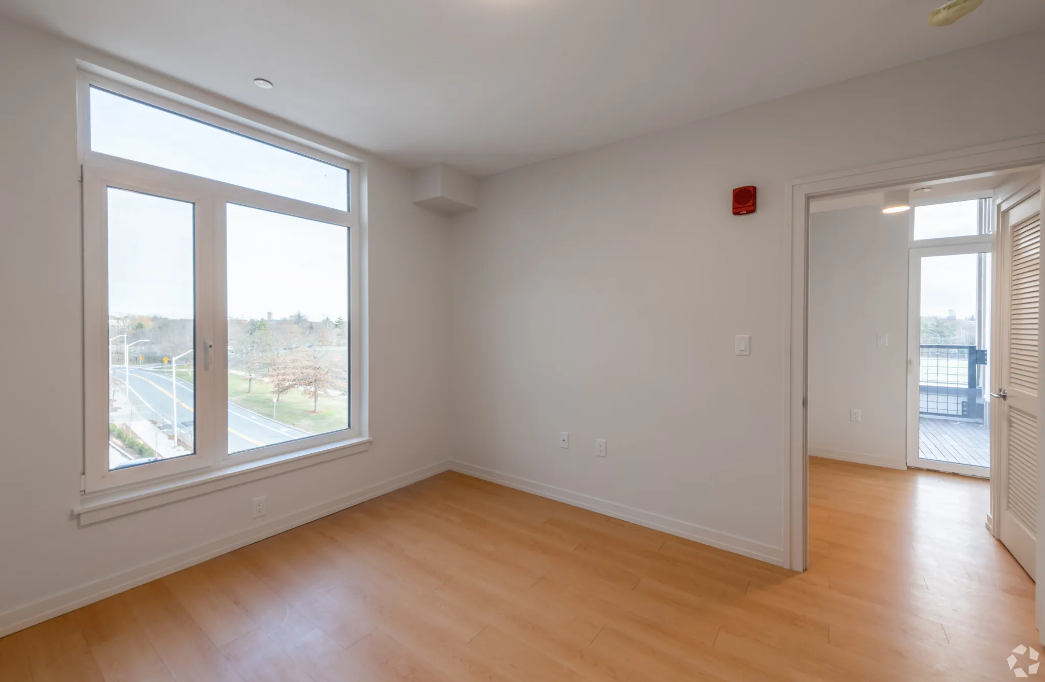 77 New St, Neighborhood Nine