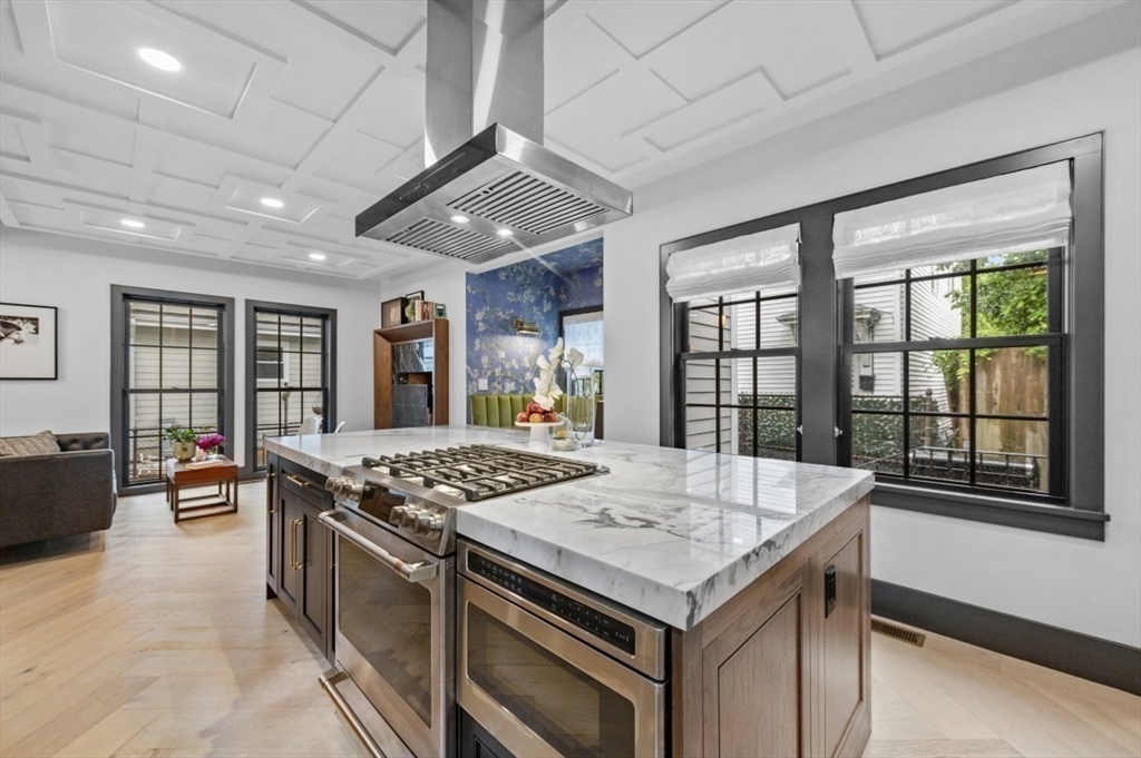 208 Windsor St, The Port