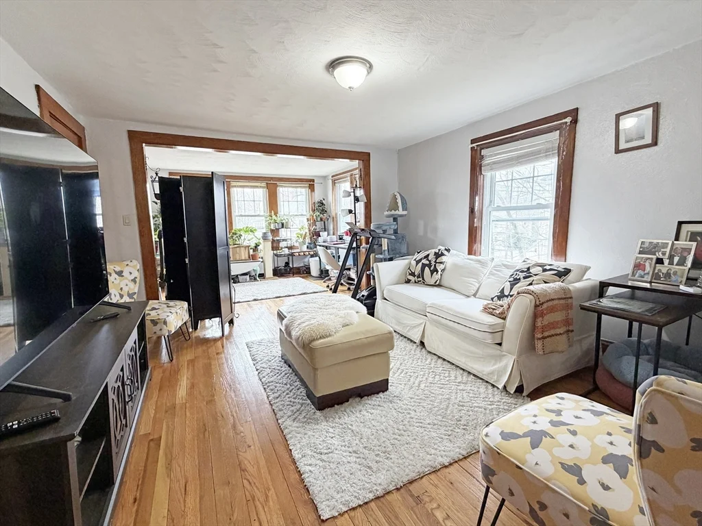 75-77 Dale St, Waltham