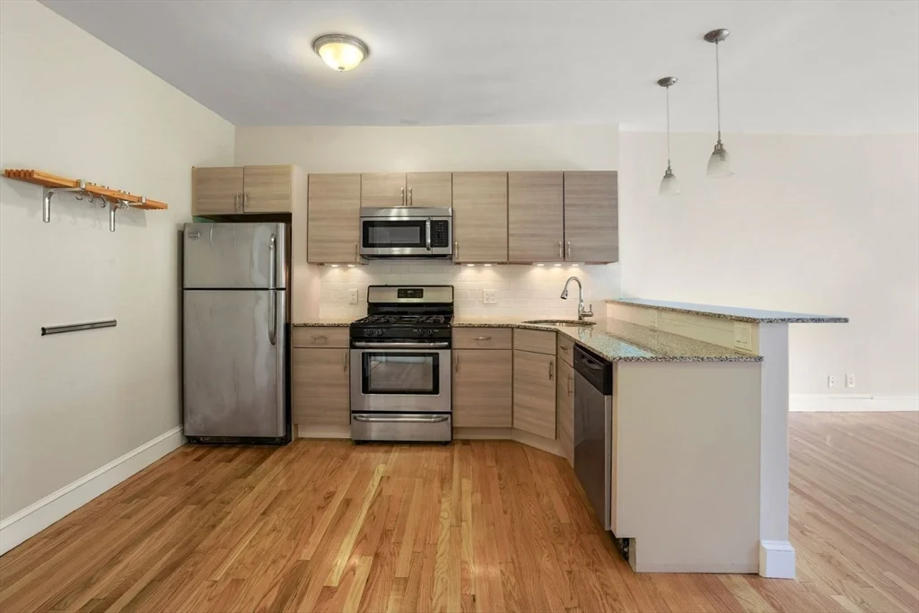 228 Commonwealth Ave, Back Bay