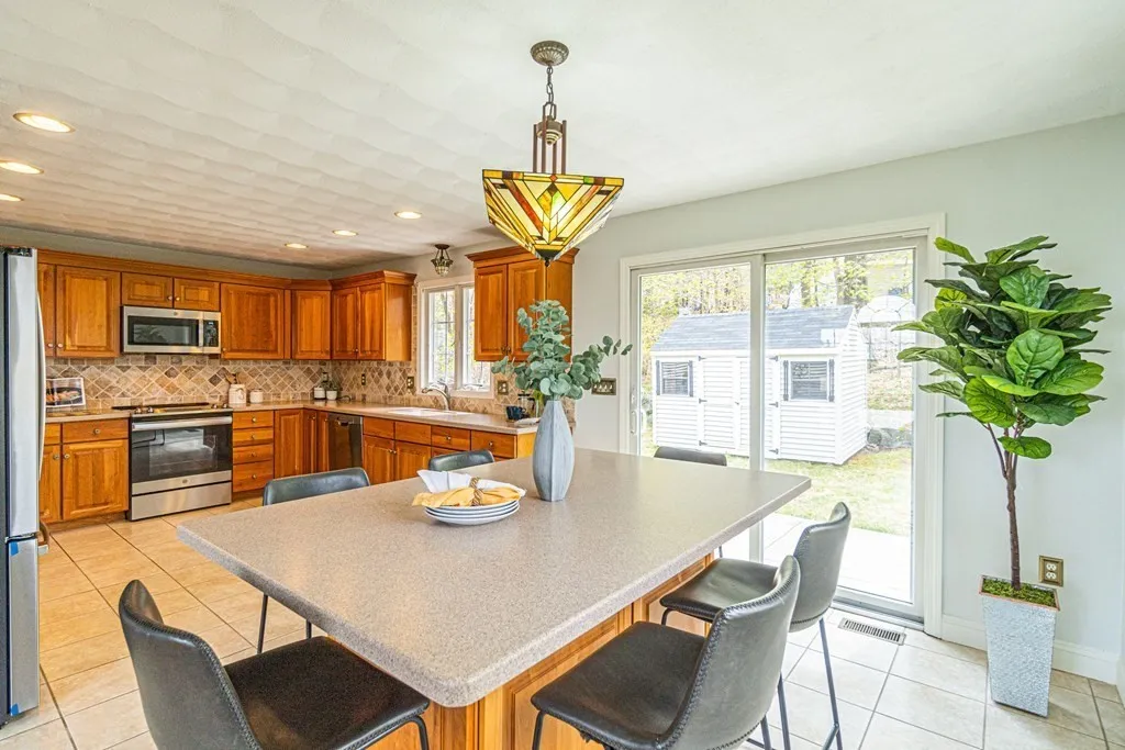 32 Waltham St, Woburn