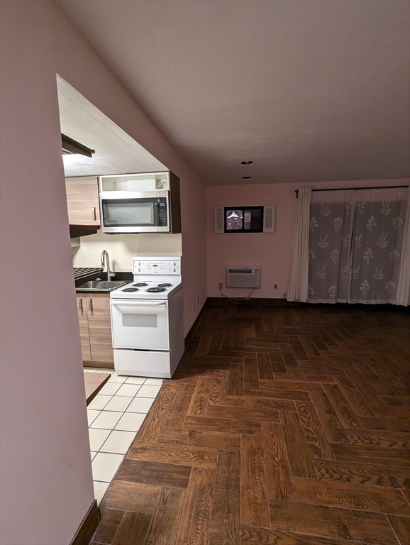 53 A Saint Paul St, Coolidge Corner