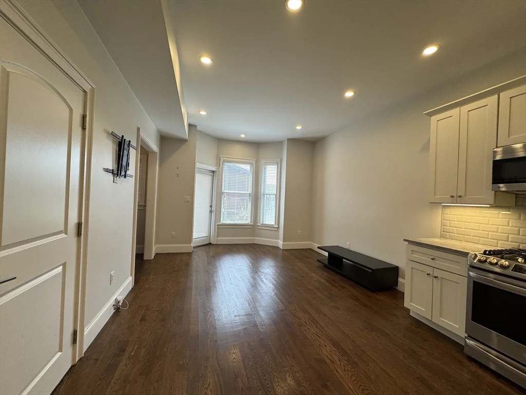 249 Lexington St, Eagle Hill