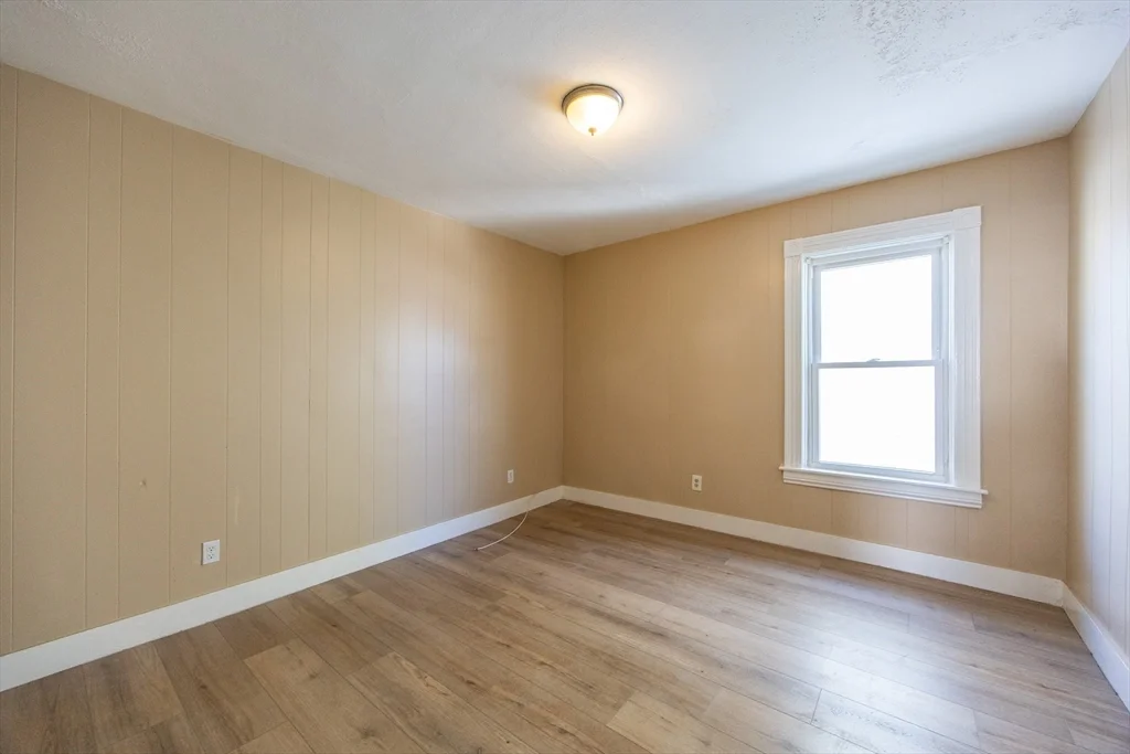 28 Richmond St, Blackstone