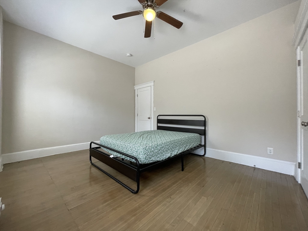 996 Chestnut St, Newton Upper Falls