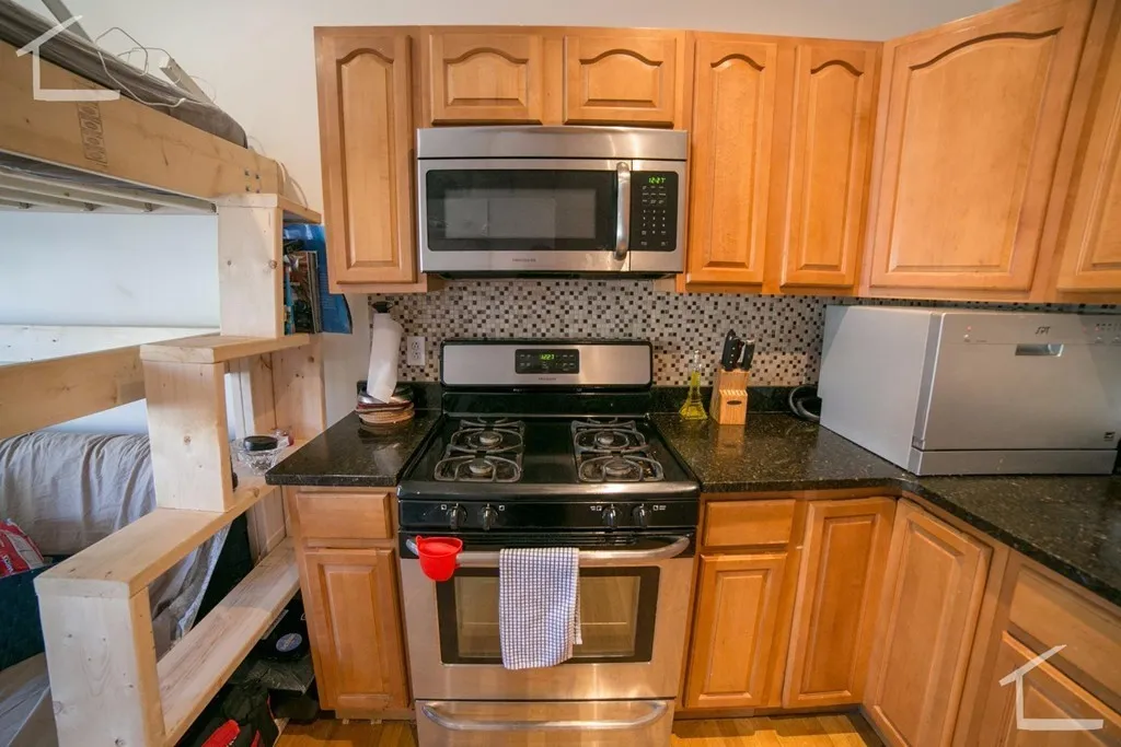 26 Pinckney St, East Somerville