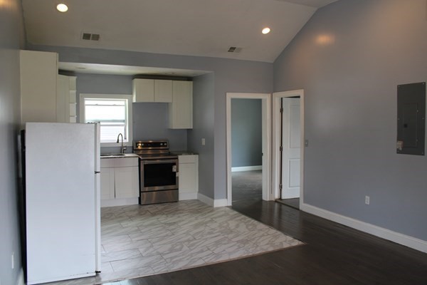 211 Green St, Brockton