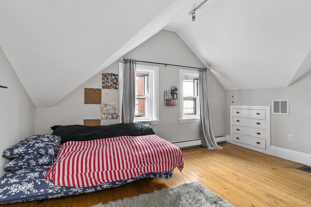 1760 Beacon St, Brookline