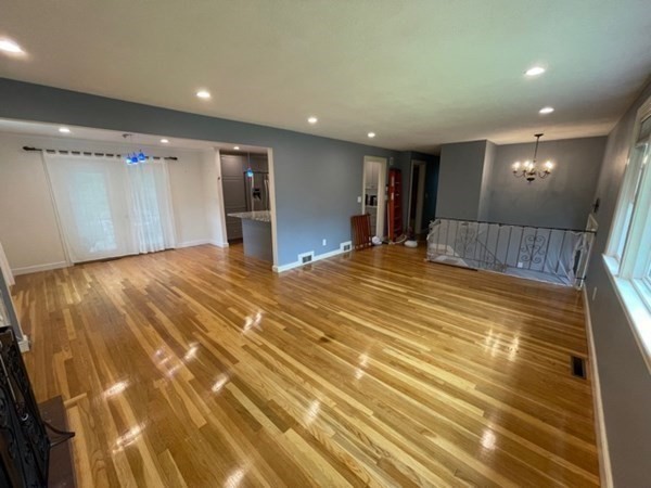 17 Ridley Rd, Dedham