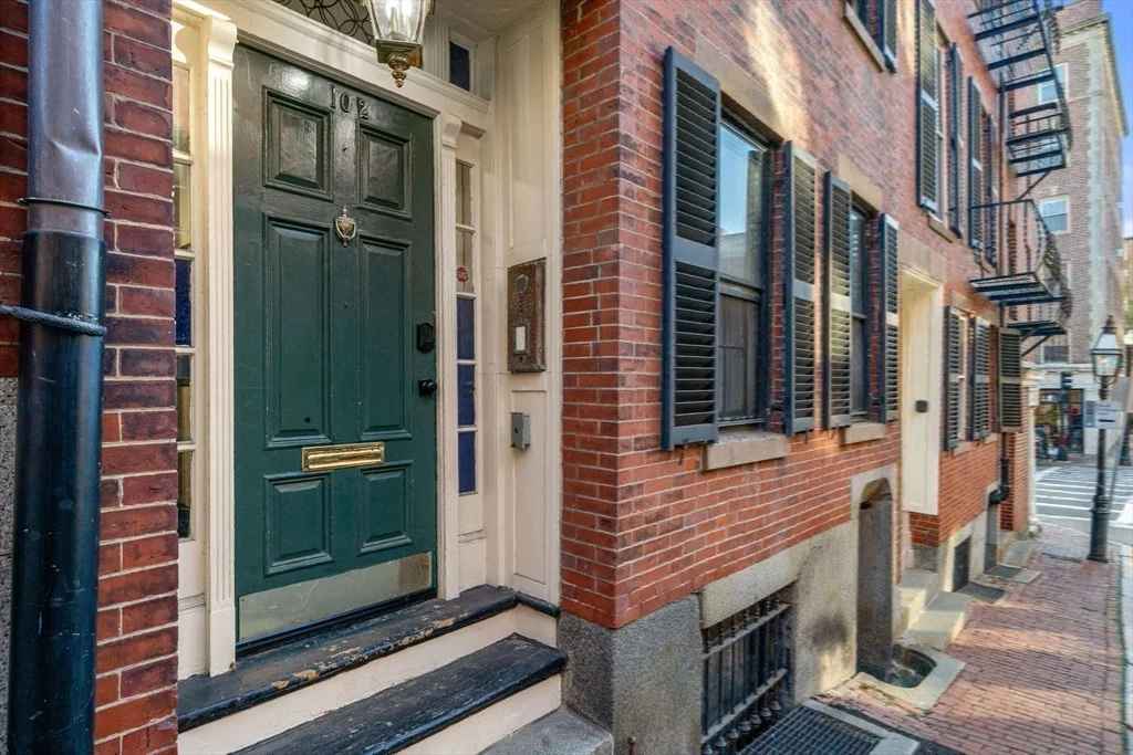 102 Revere St, Beacon Hill