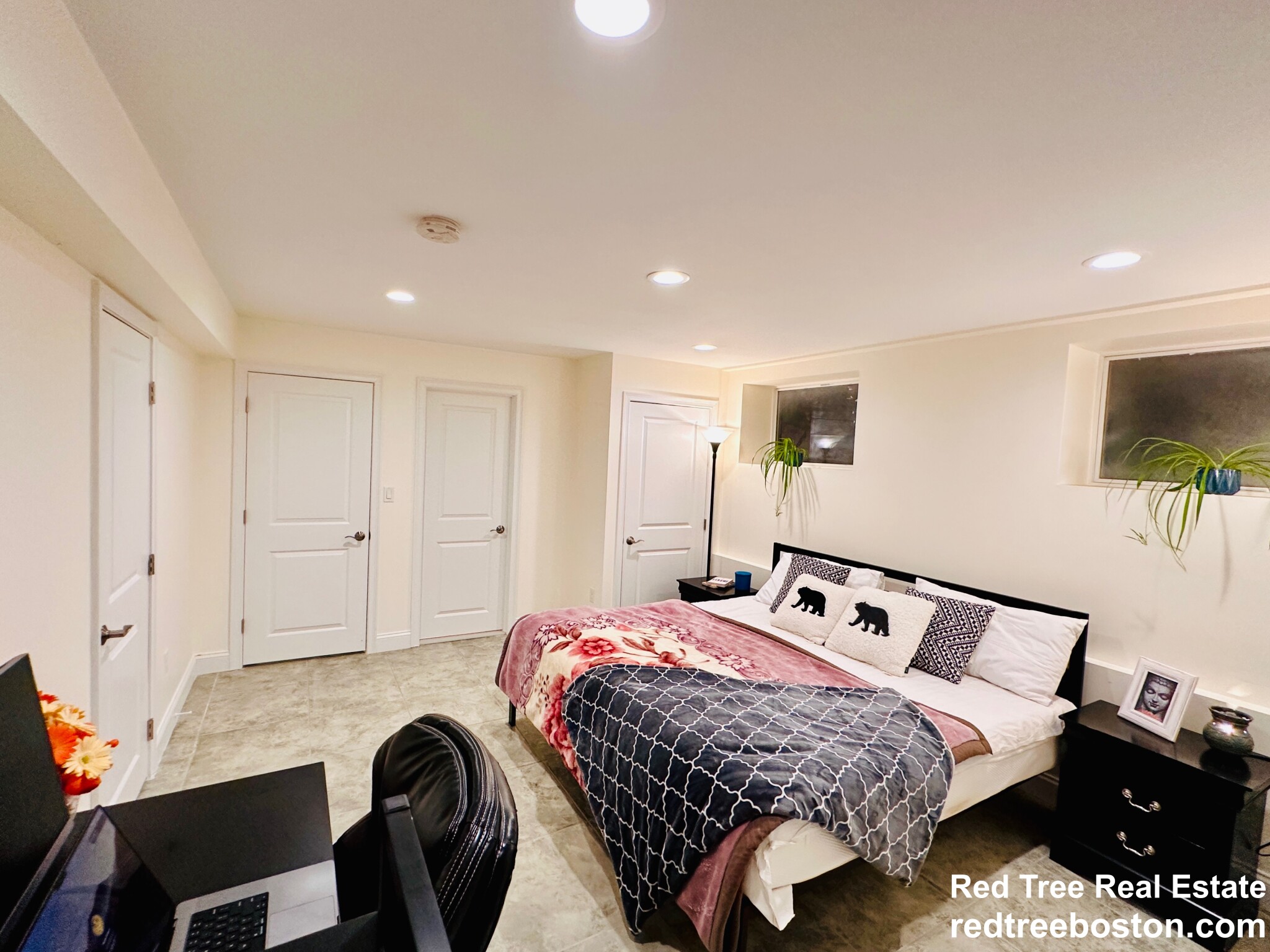 18 Senator Bolling Cir, Dorchester