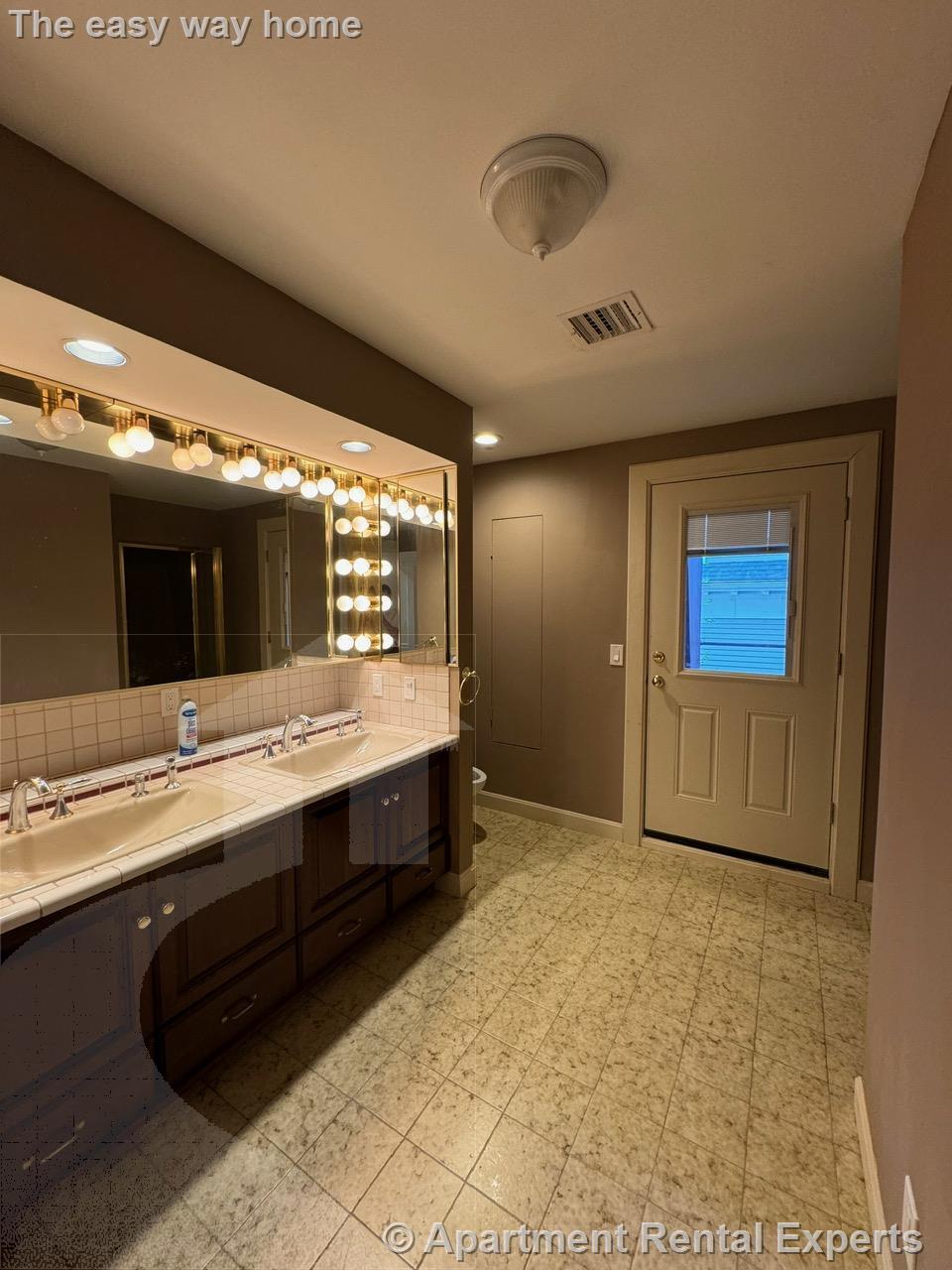 175 Summer St, Spring Hill