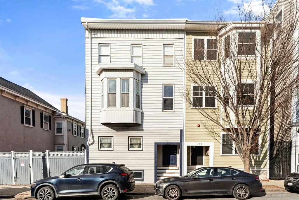 377 Dorchester St, South Boston