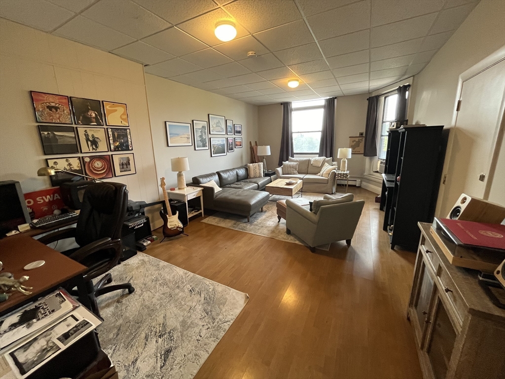 47 Bay State Rd, Boston