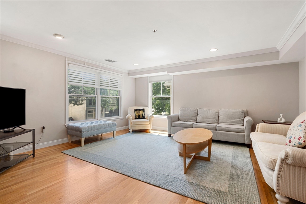 249 Cypress St, Brookline