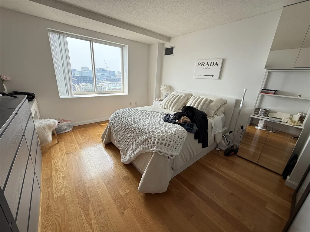 8 Museum Way, East Cambridge