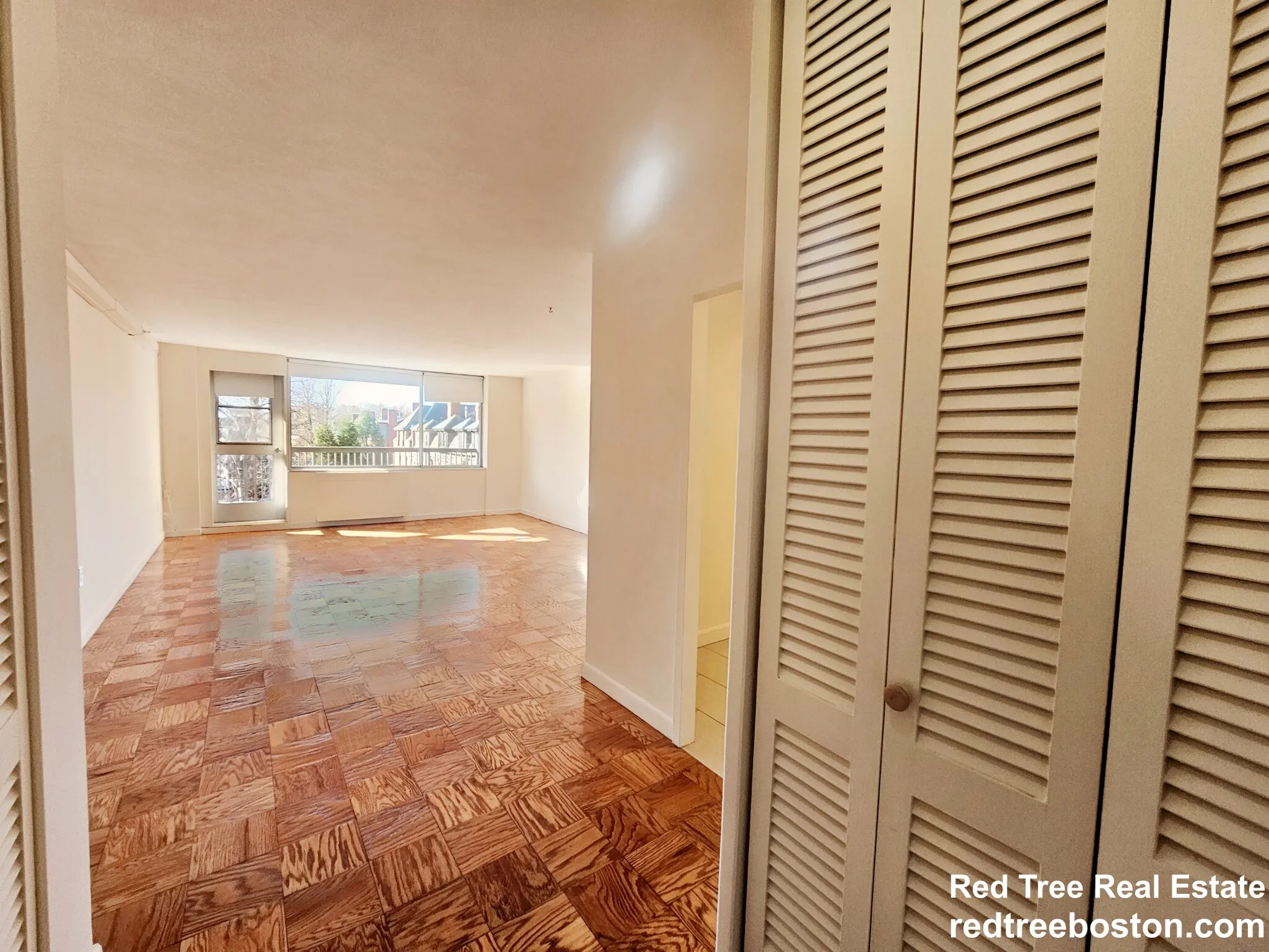 101 Monmouth St, Longwood