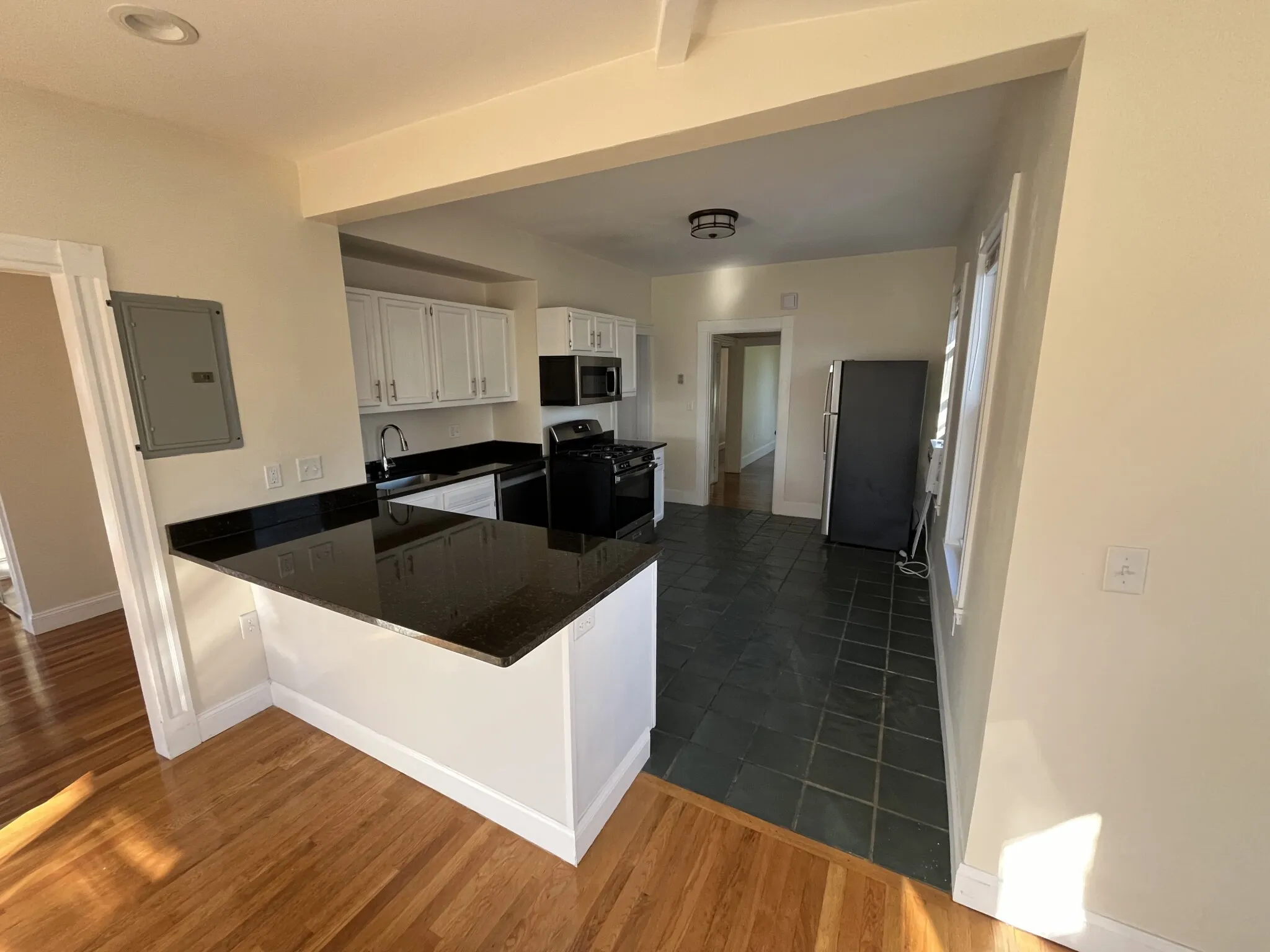 2572 Massachusetts Ave, North Cambridge