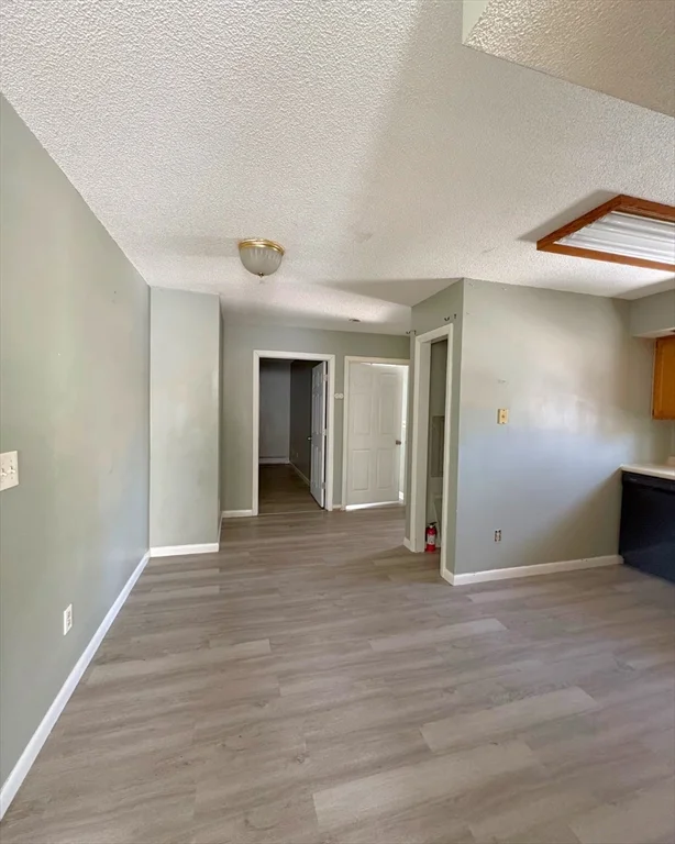 16 Harvard St, Chicopee