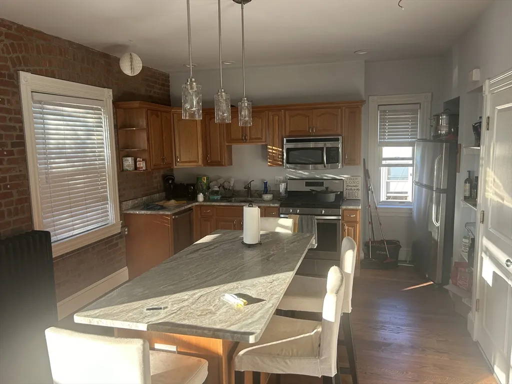 495 Broadway, South Medford