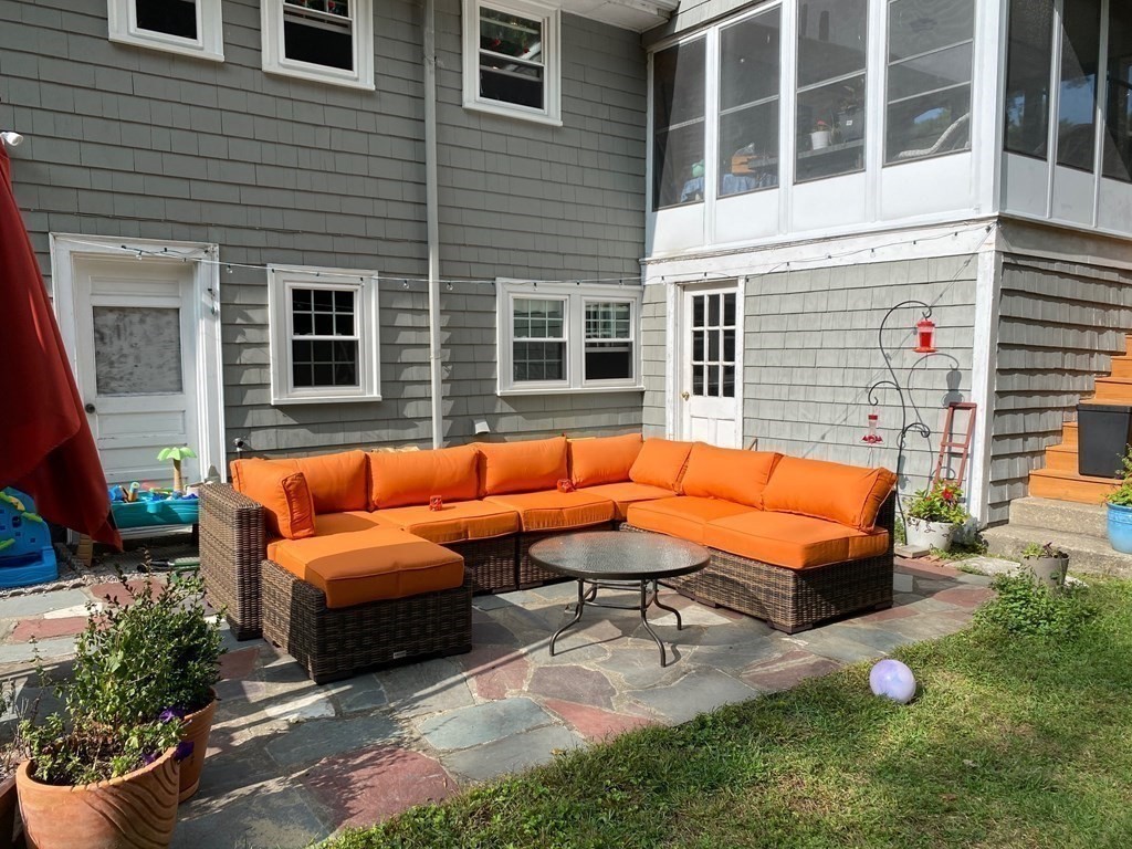 17 Ridley Rd, Dedham