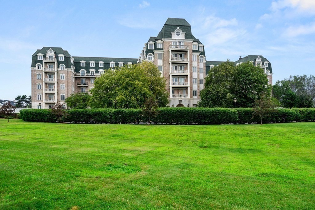 100 Marina Dr, Quincy