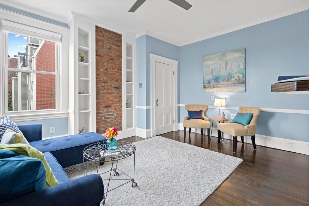 256 Bunker Hill St, Charlestown