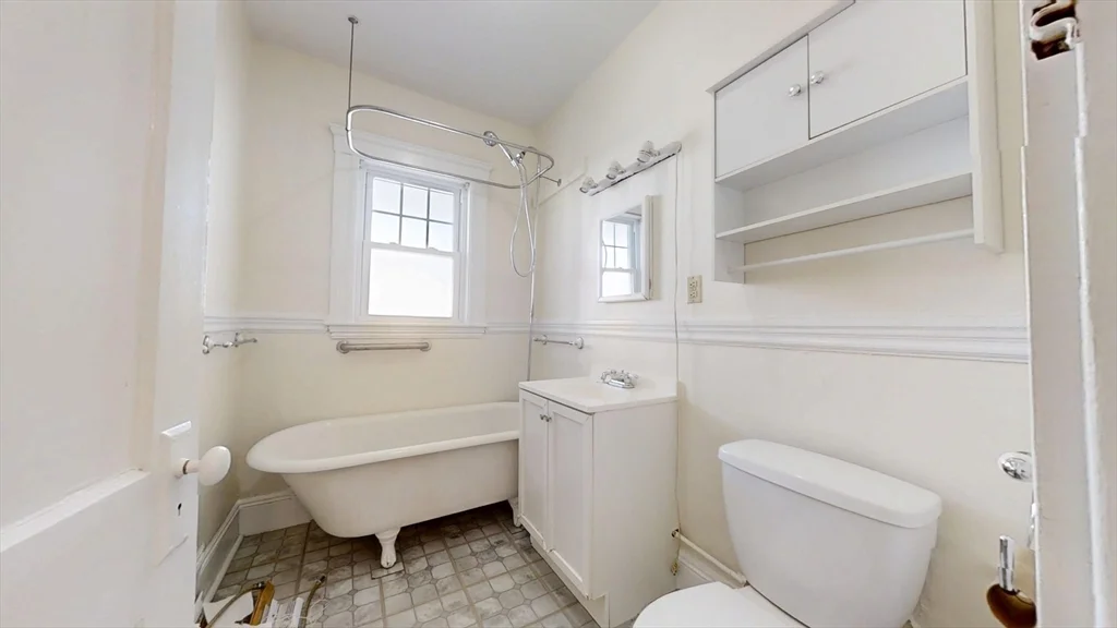 11 Clyde Rd, Watertown
