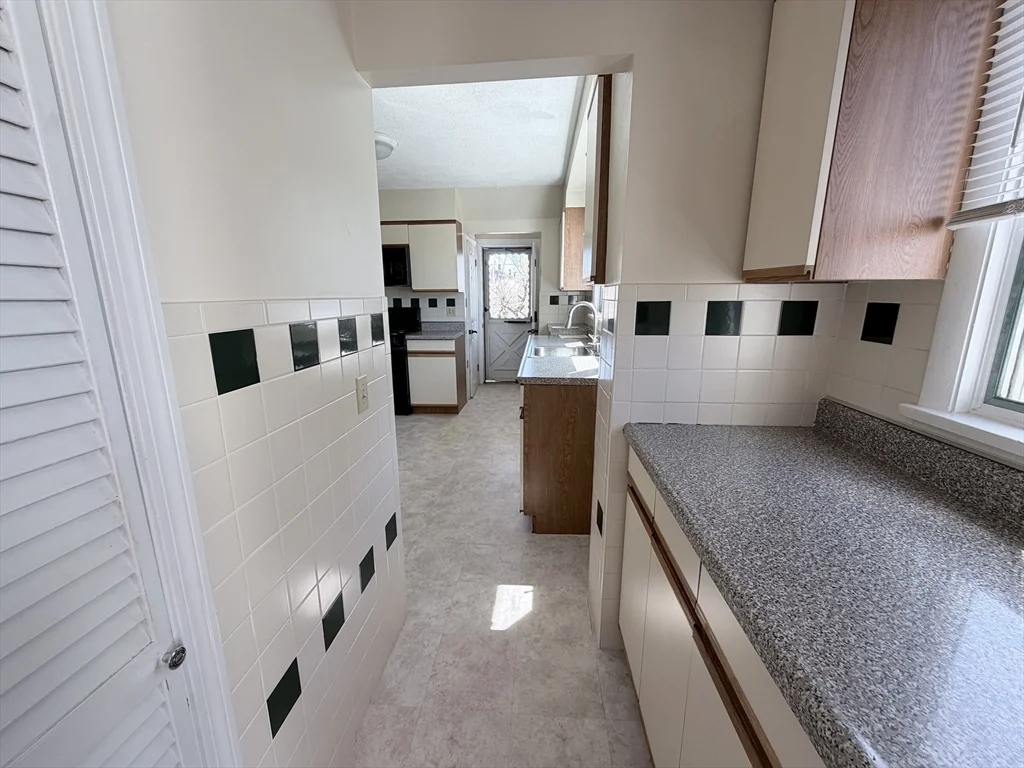 861 Fellsway, Medford