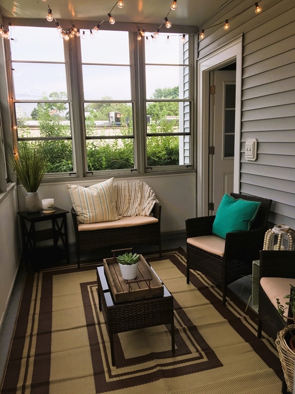 9 Menotomy Rd, Arlington