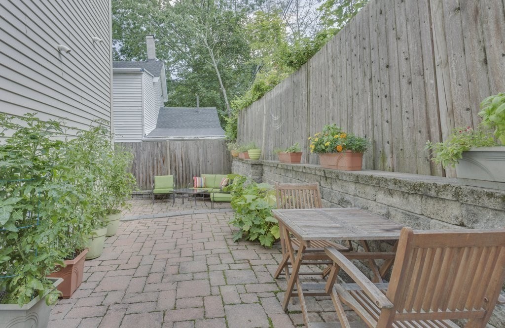 13 Downer Ct, Dorchester