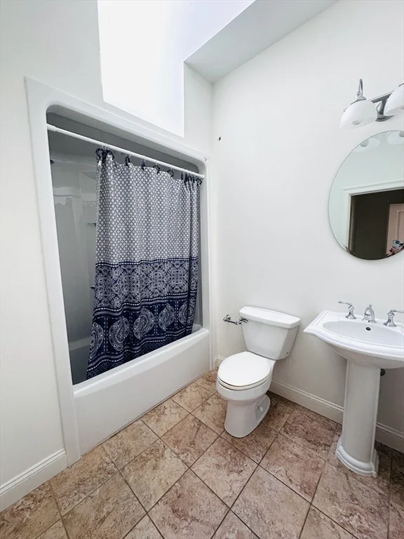 92 Johnson Woods Dr, Reading