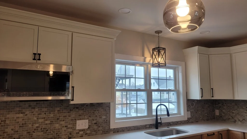 27 Amaranth Ave, Medford