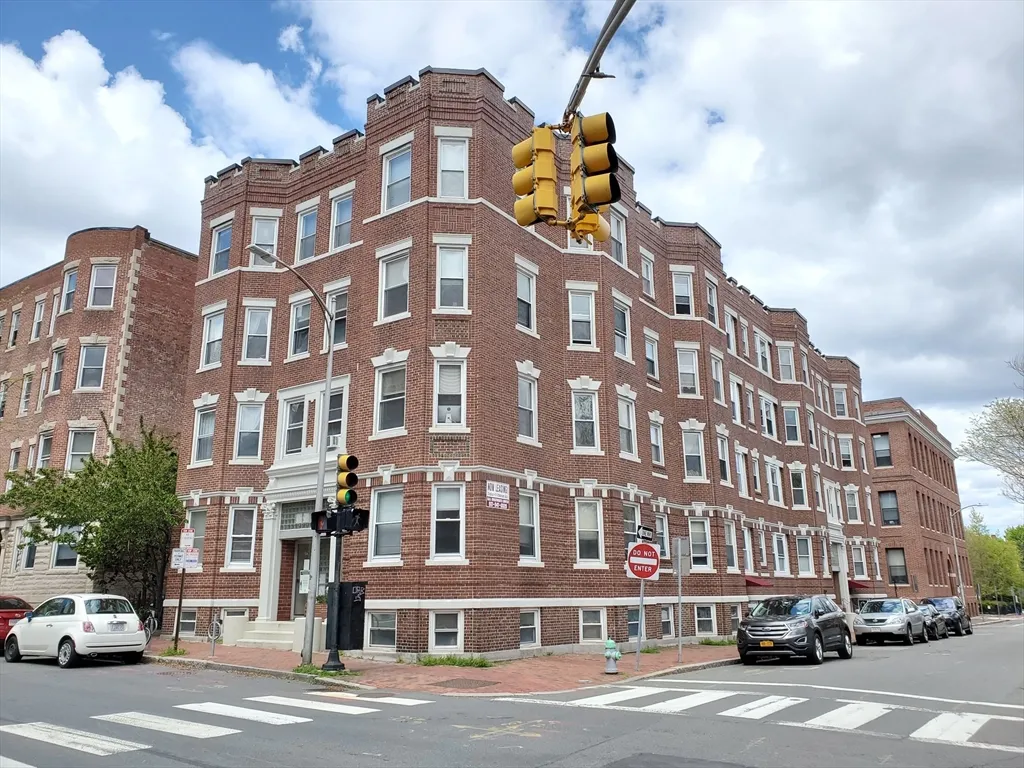 49 Inman St, Mid-Cambridge