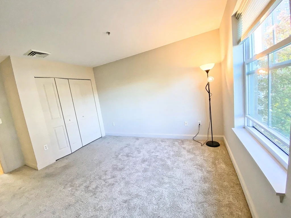 318 Rindge Ave, North Cambridge