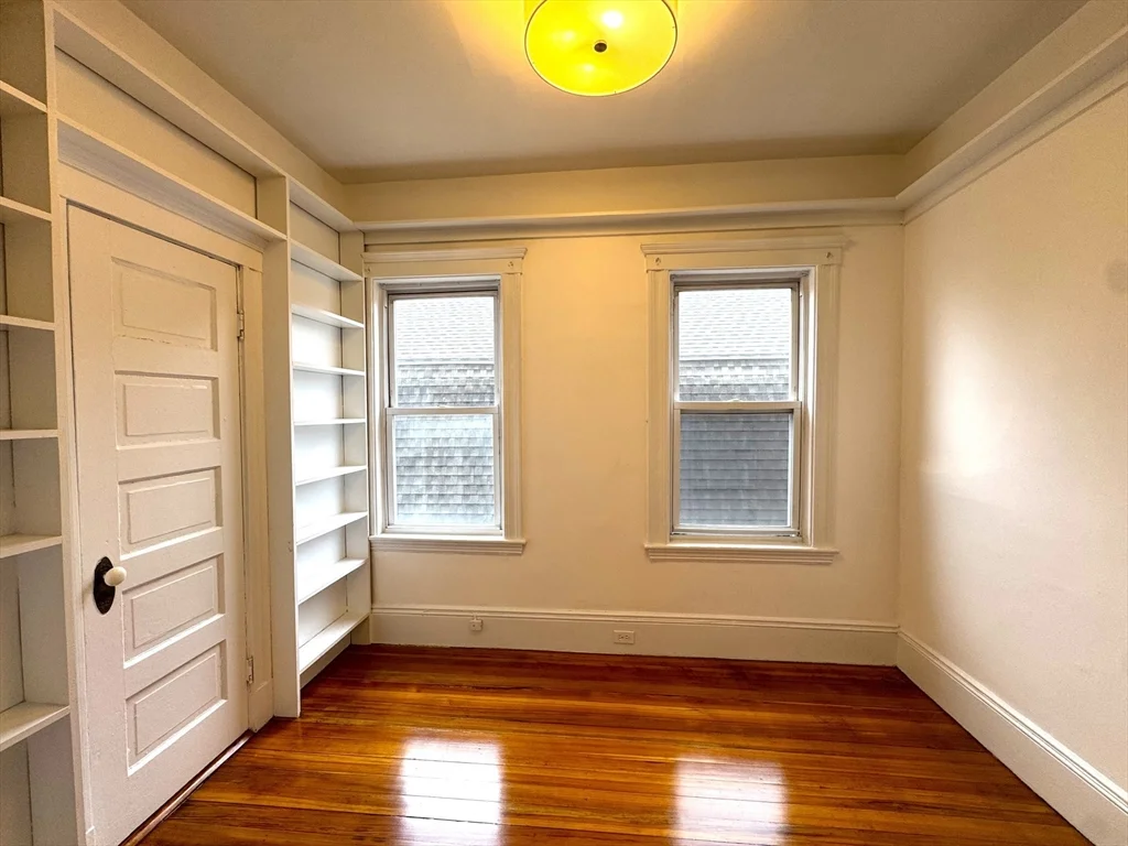 67 Washburn Ave, North Cambridge