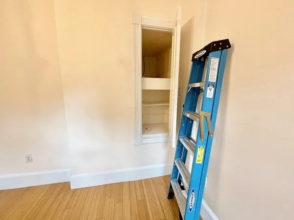 95 W Cedar St, Beacon Hill