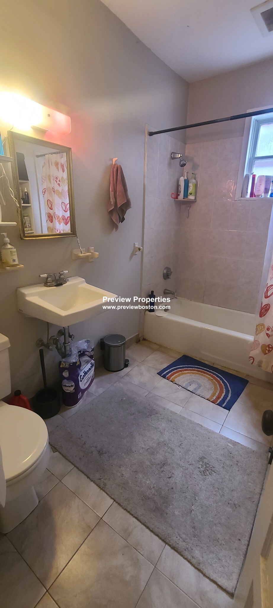 348 Faneuil St, Oak Square