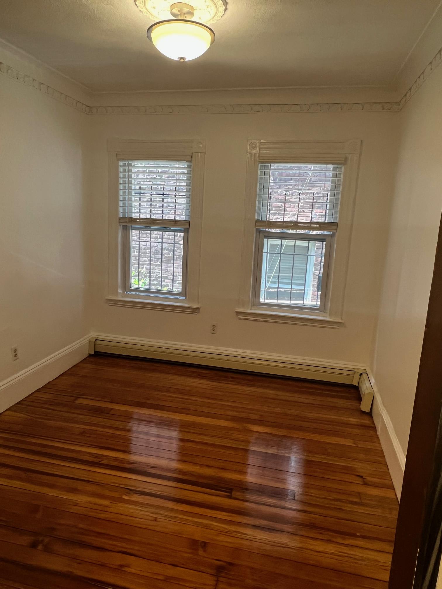 3 bed, 1 bath apartment for rent at 11 Chilcott Pl Unit 1, Jamaica Plain — photo 12 of 21